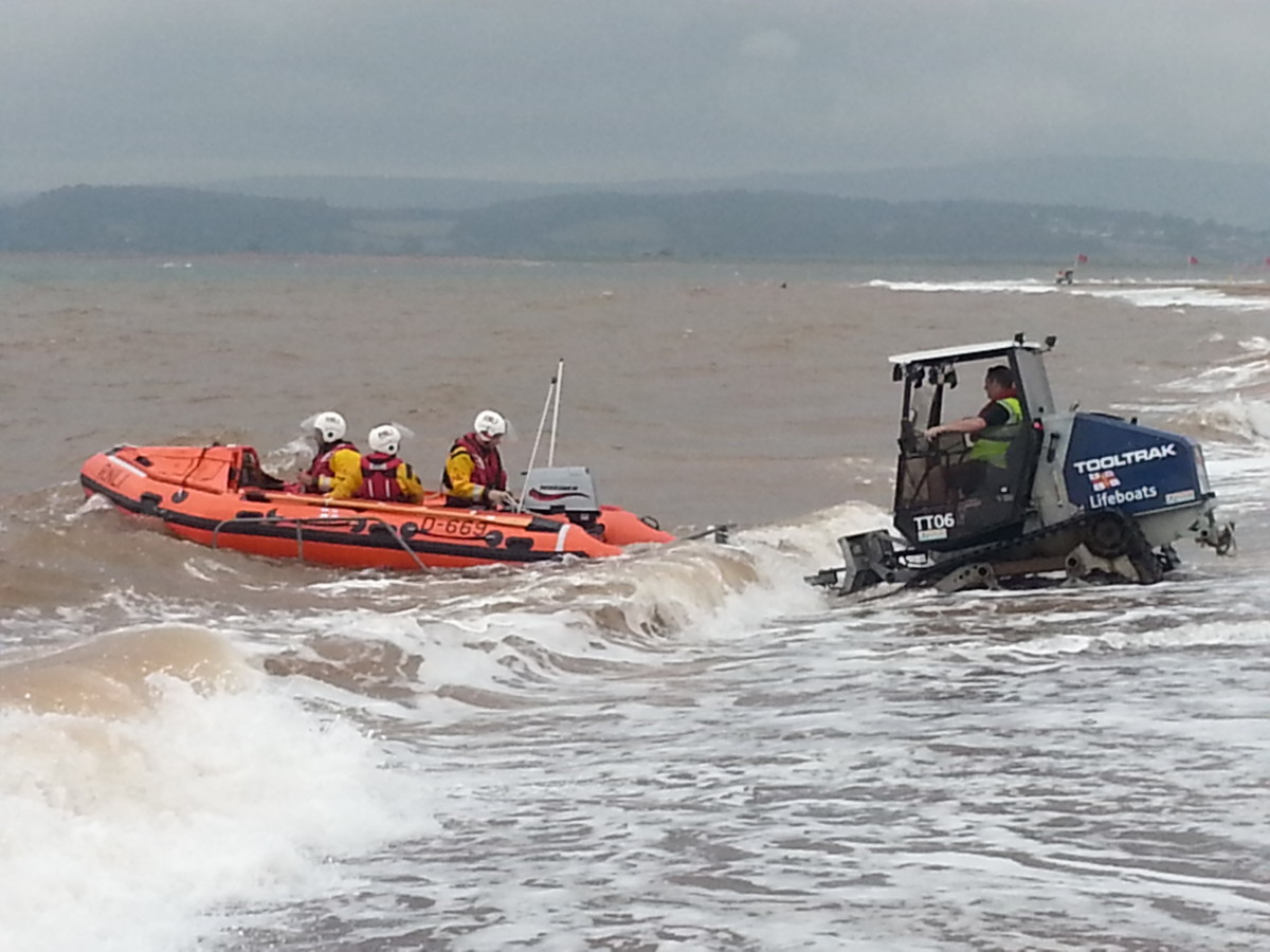 exmouth powerboat race new year's day