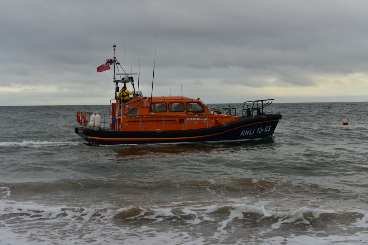 Exmouth RNLI assist in search