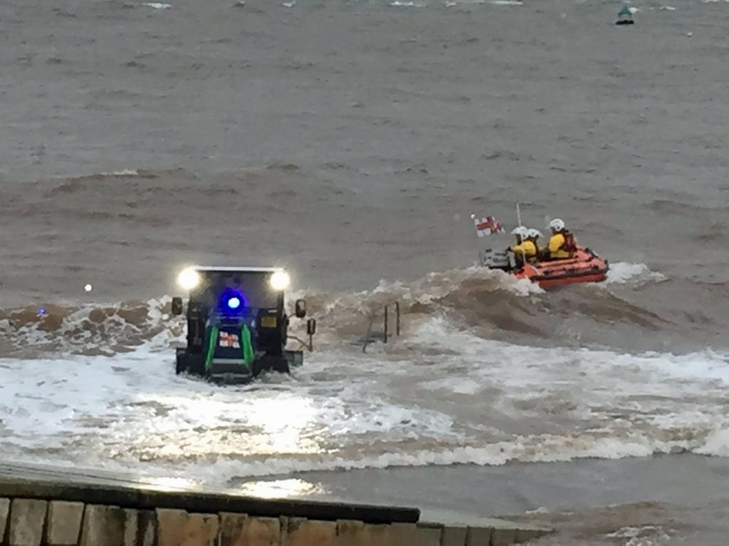 Exmouth RNLI Lifeboat launched to help vessel with engine problems