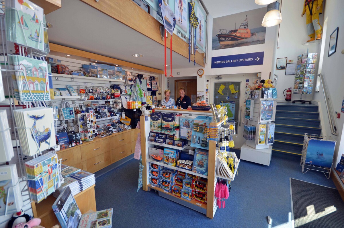 Exmouth RNLI seek volunteer shop manager
