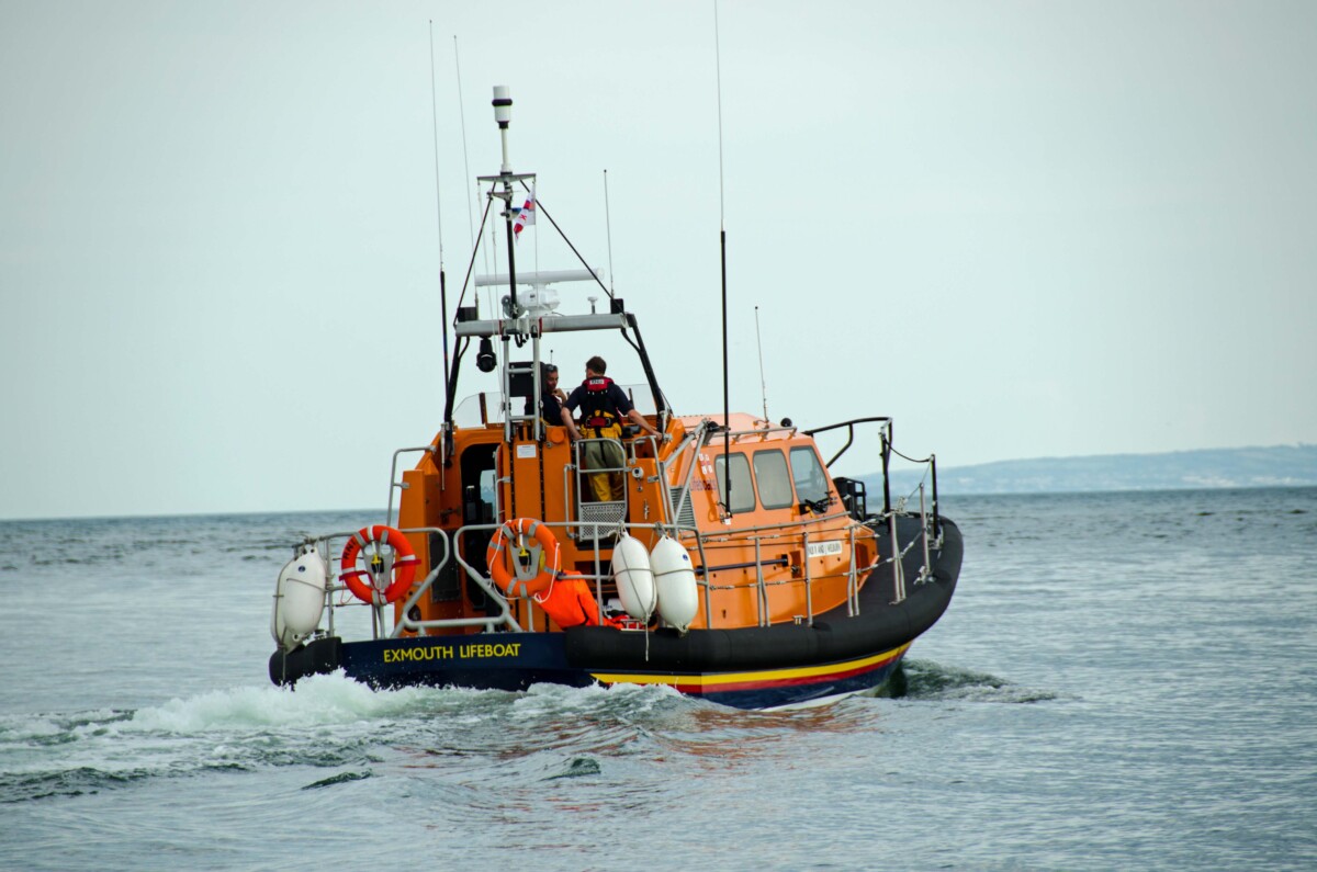 Exmouth RNLI called to broken down motor boat