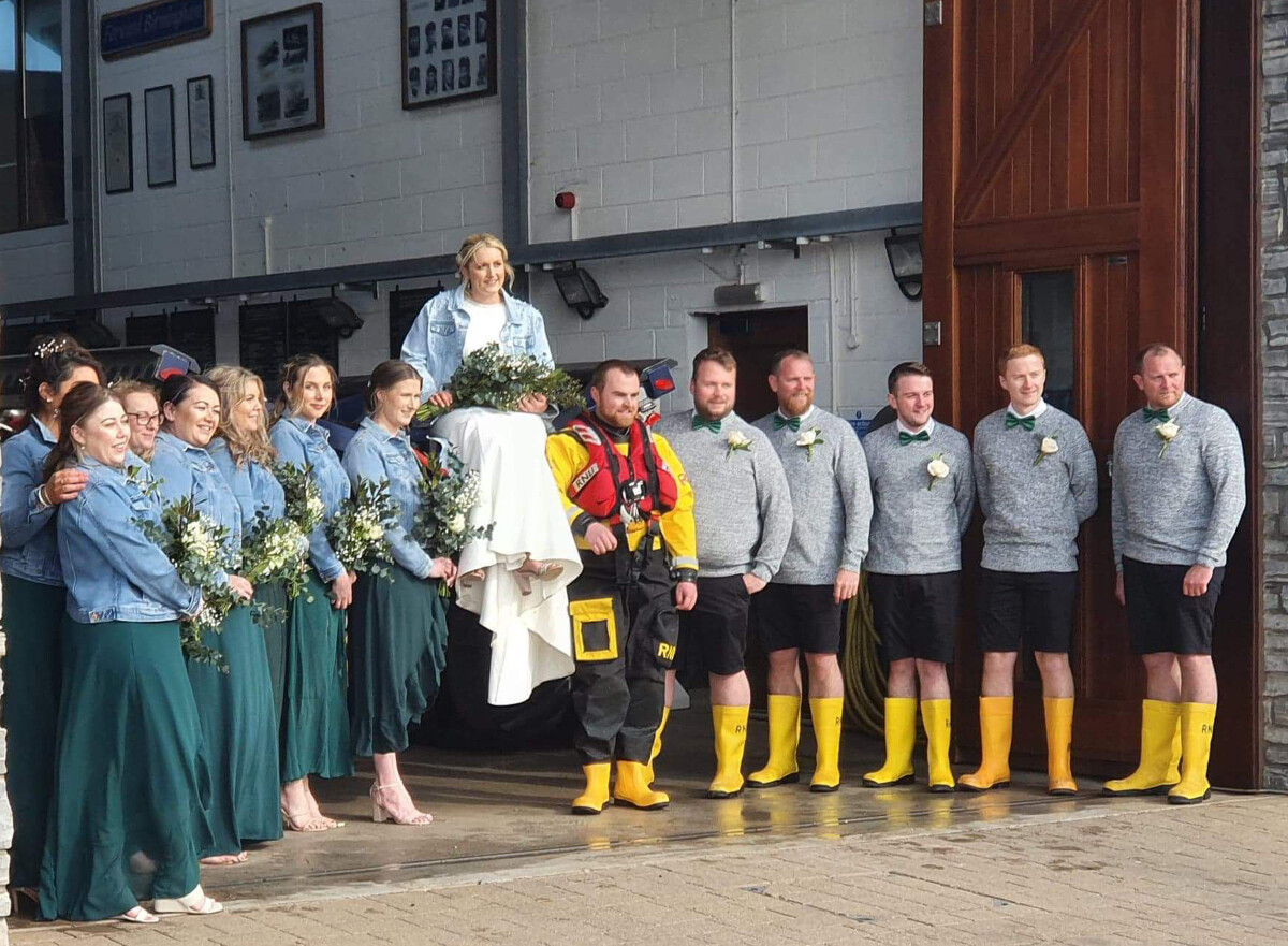 Popular Exmouth RNLI lifesaver launches into wedlock!