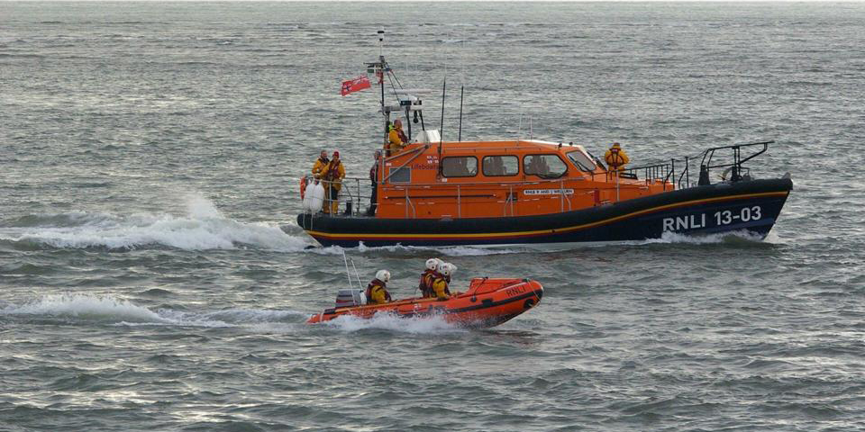 Two emergencies attended by Exmouth RNLI
