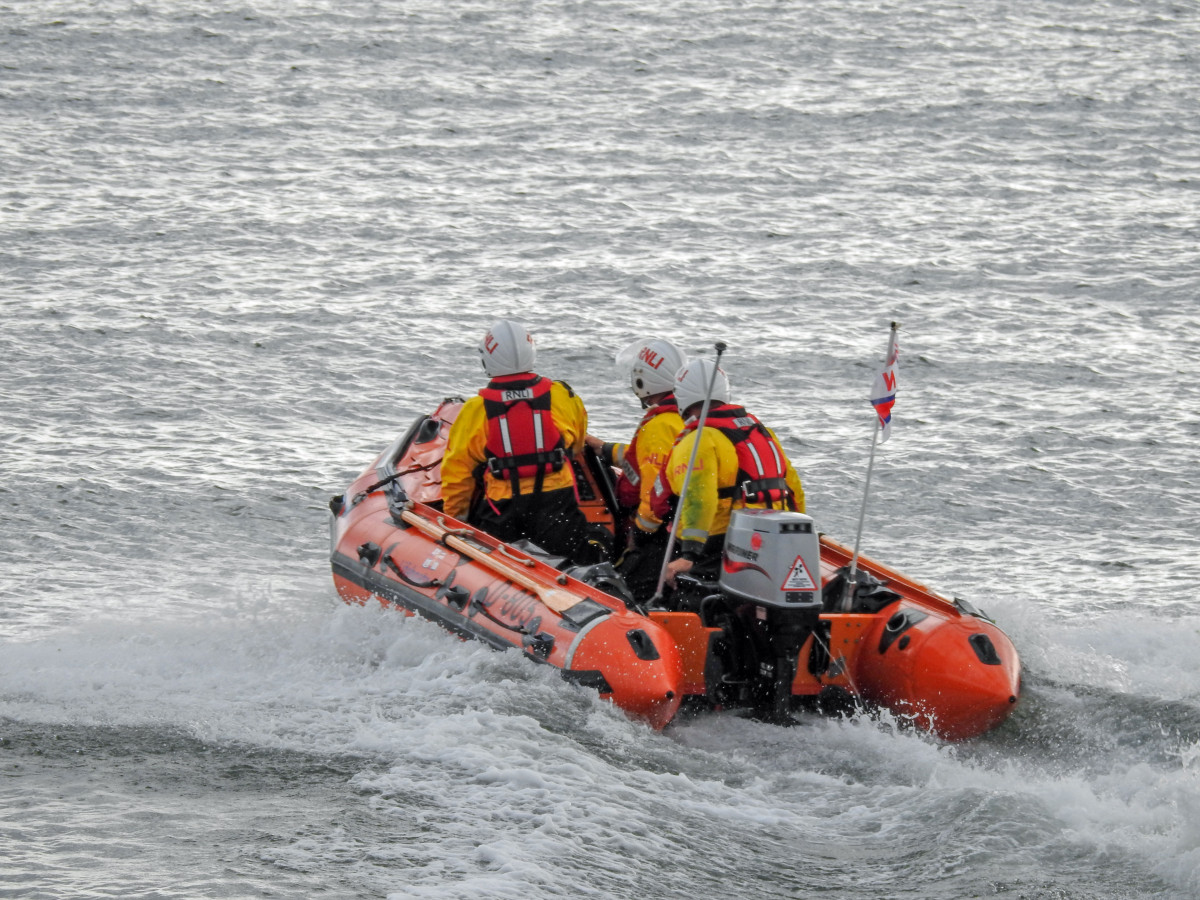 Exmouth RNLI called to walkers cut off by tide