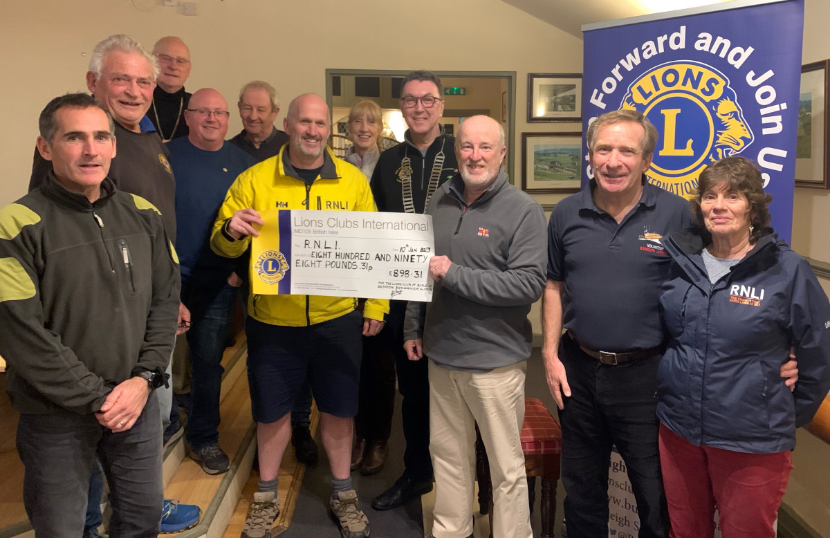 Budleigh Lions raise funds for Exmouth RNLI