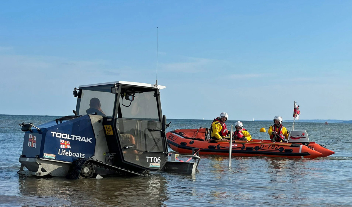 Busy weekend for Exmouth RNLI volunteers